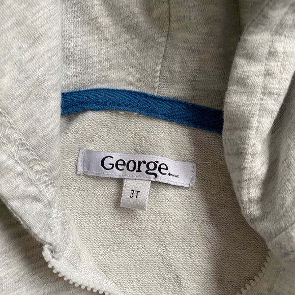 🌸3/$10🌸 grey and blue zip up sweater - Picture 2 of 3